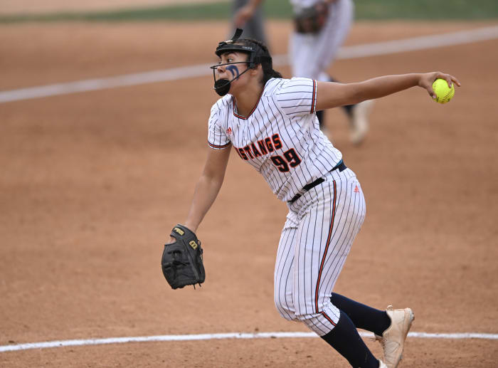 Eastvale Roosevelt Los Alamitos softball Heston Quan14